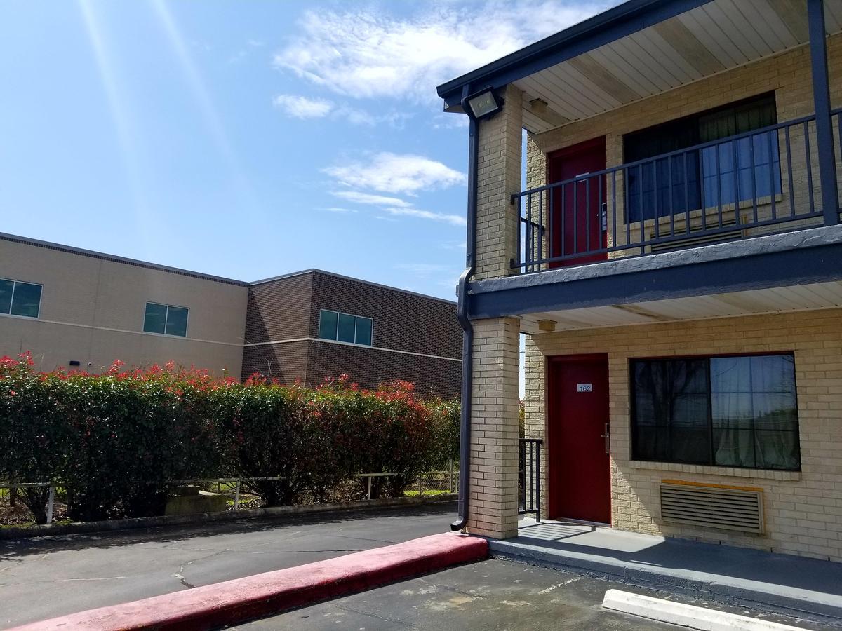 Executive Inn Pasadena Exteriör bild
